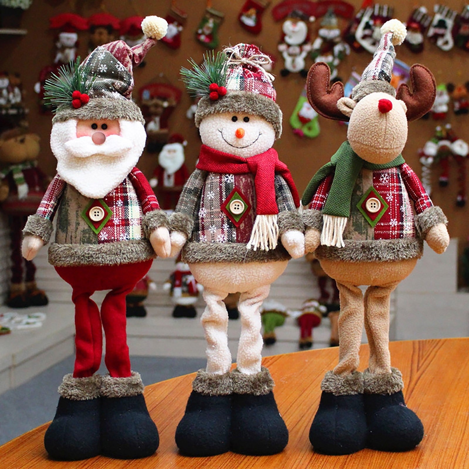Conjunto Decorativo Natalino Premium: Papai Noel, Rena e Boneco de Neve Extensíveis