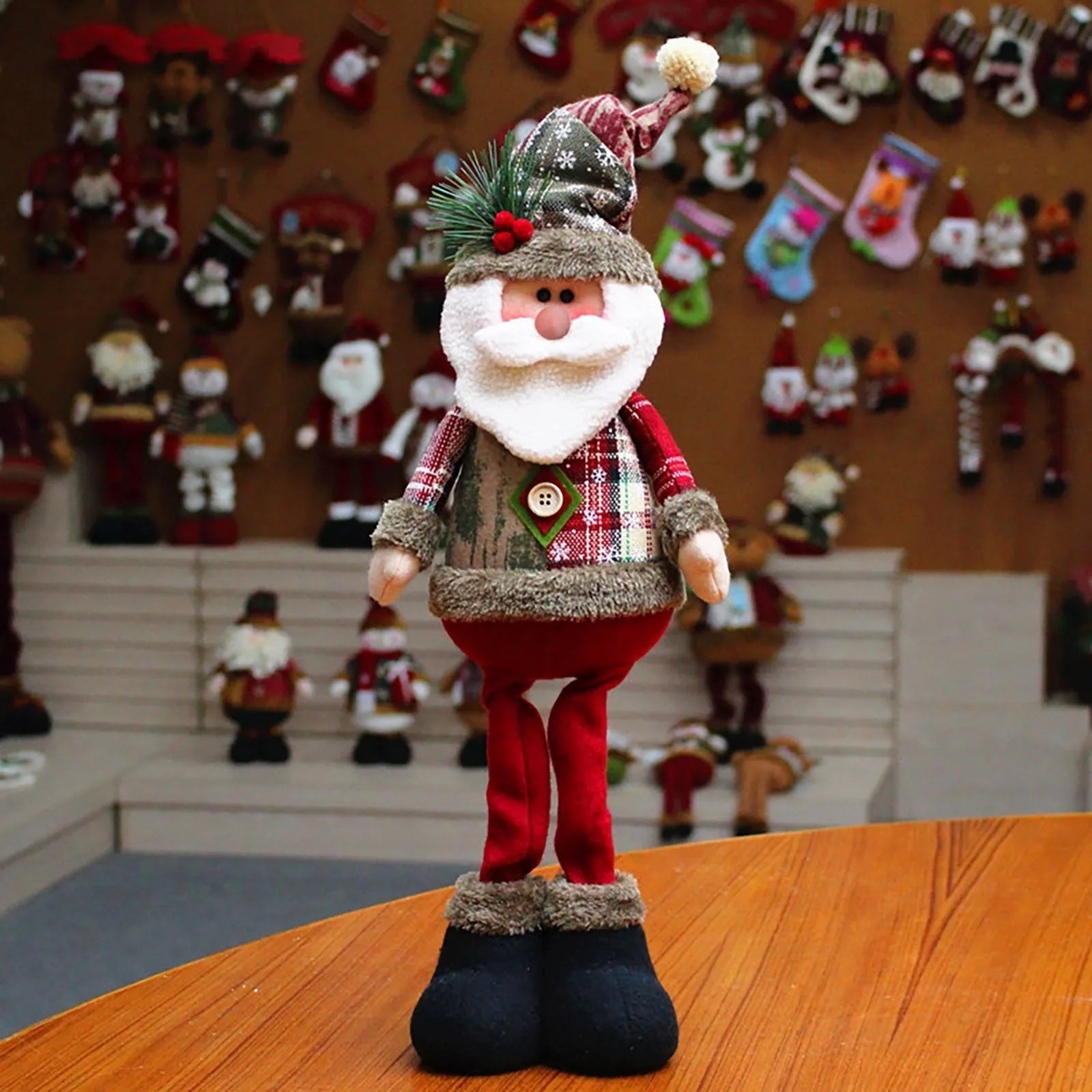 Conjunto Decorativo Natalino Premium: Papai Noel, Rena e Boneco de Neve Extensíveis