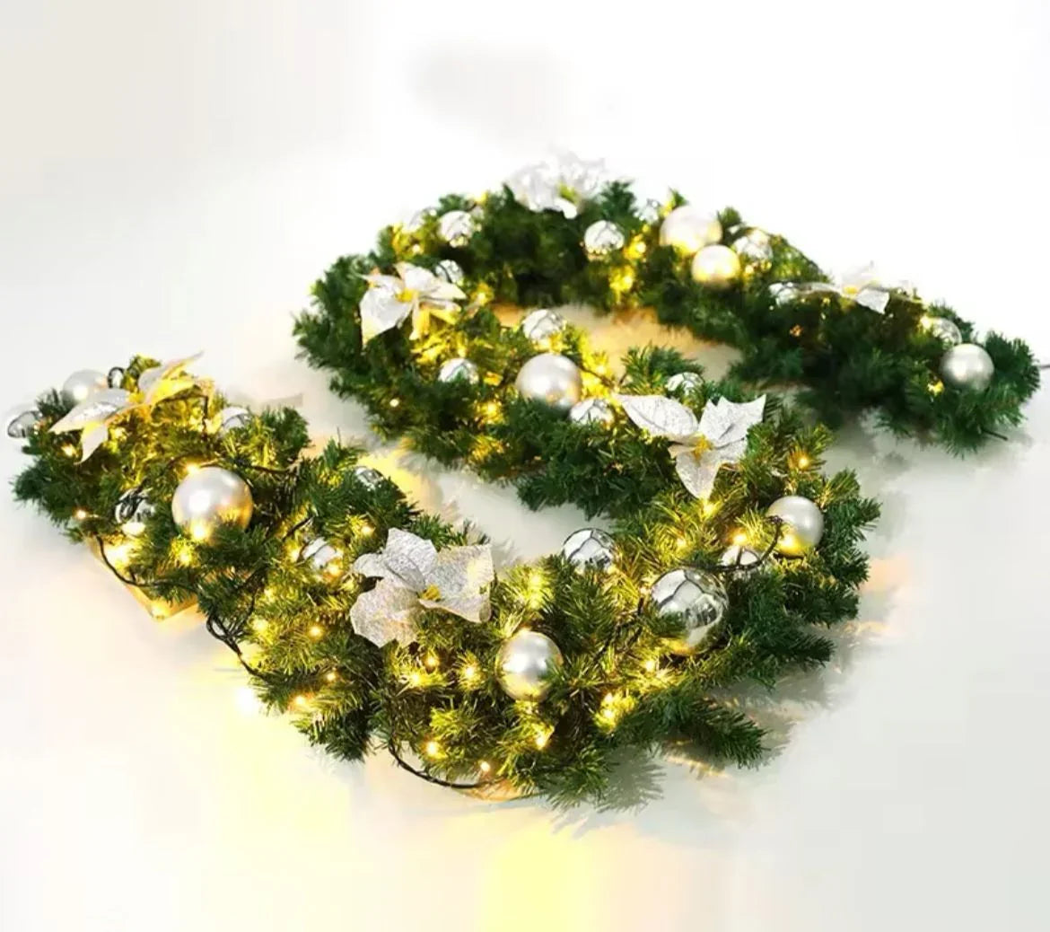 Festão Natalino Premium 10m: LED, Bolas e Enfeites para Decoração Encantadora